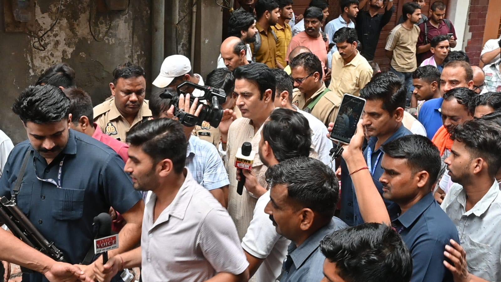 जनसेवा का पल