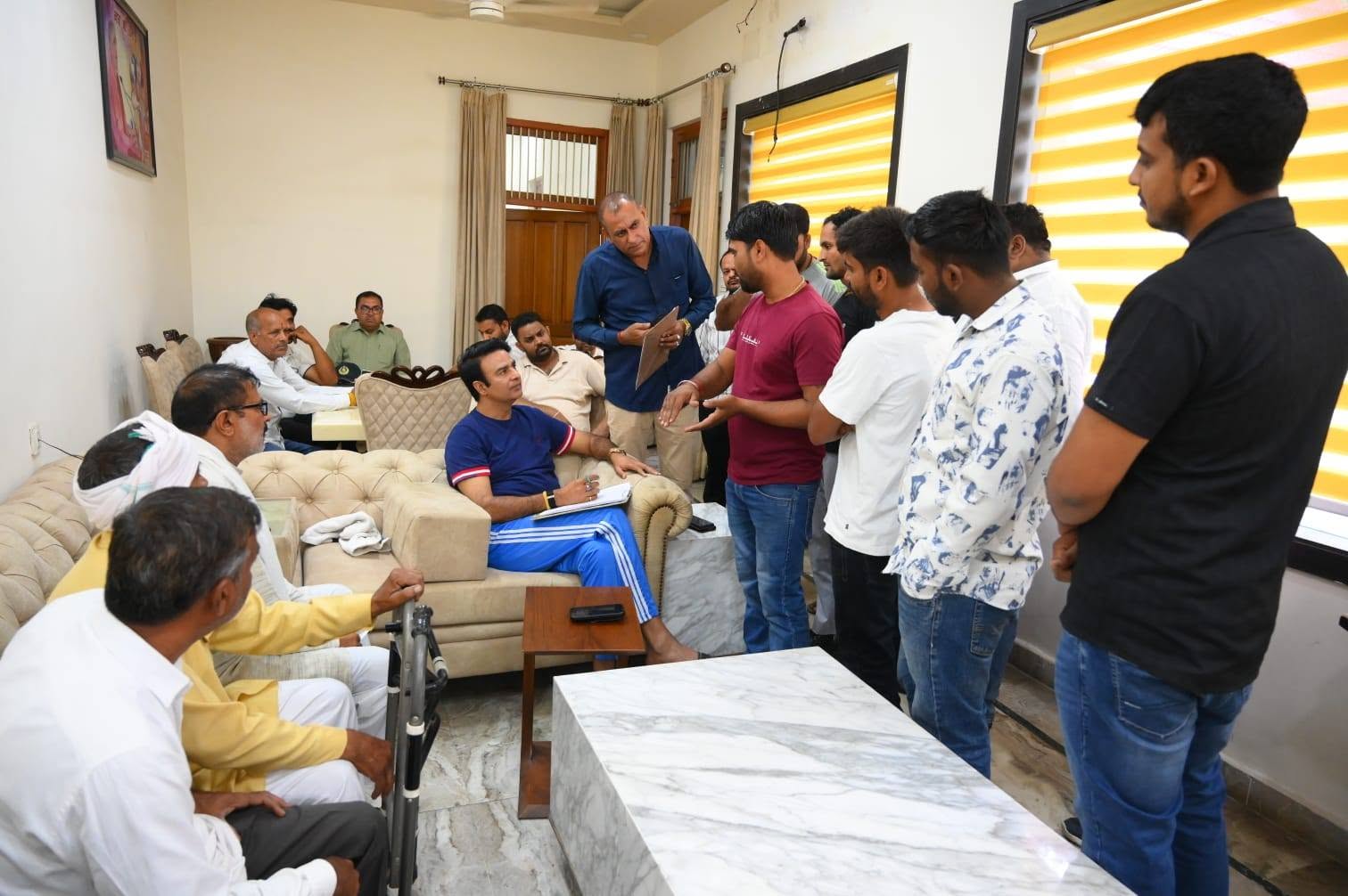 जनसेवा का पल