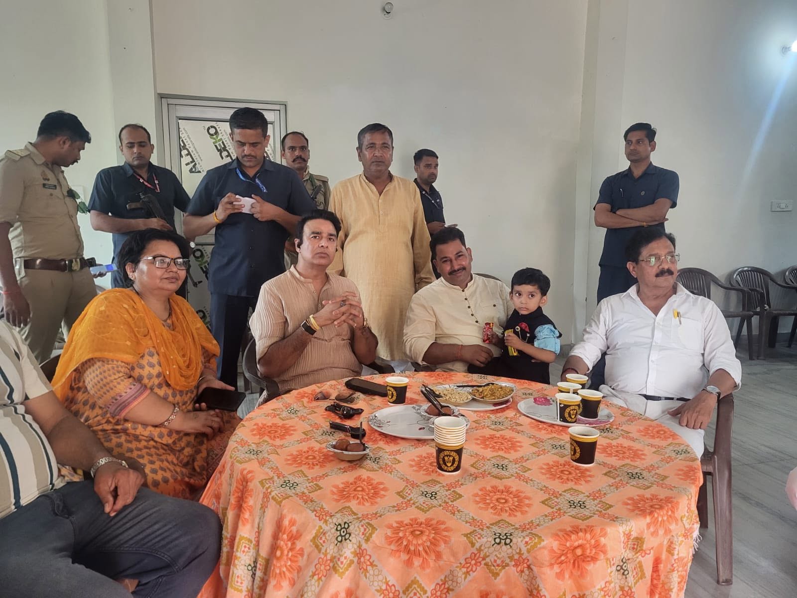 जनसेवा का पल