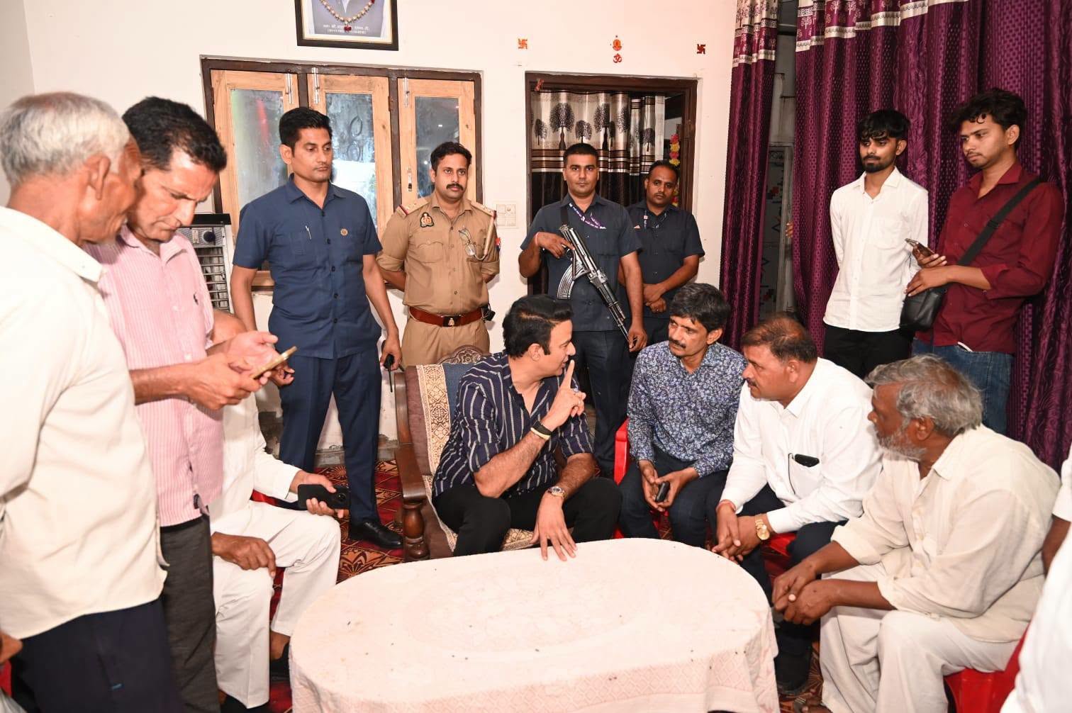 जनसेवा का पल