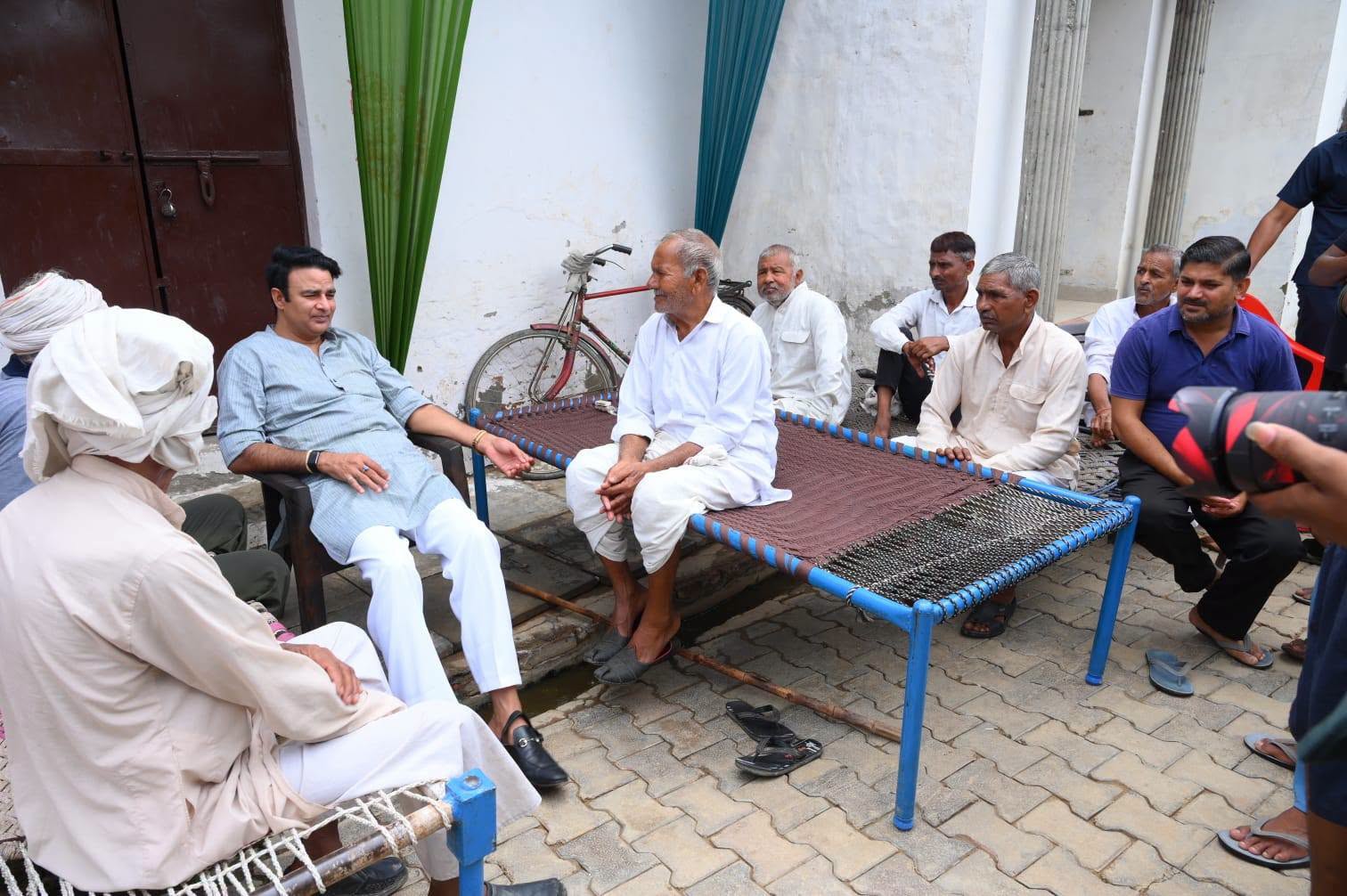 जनसेवा का पल