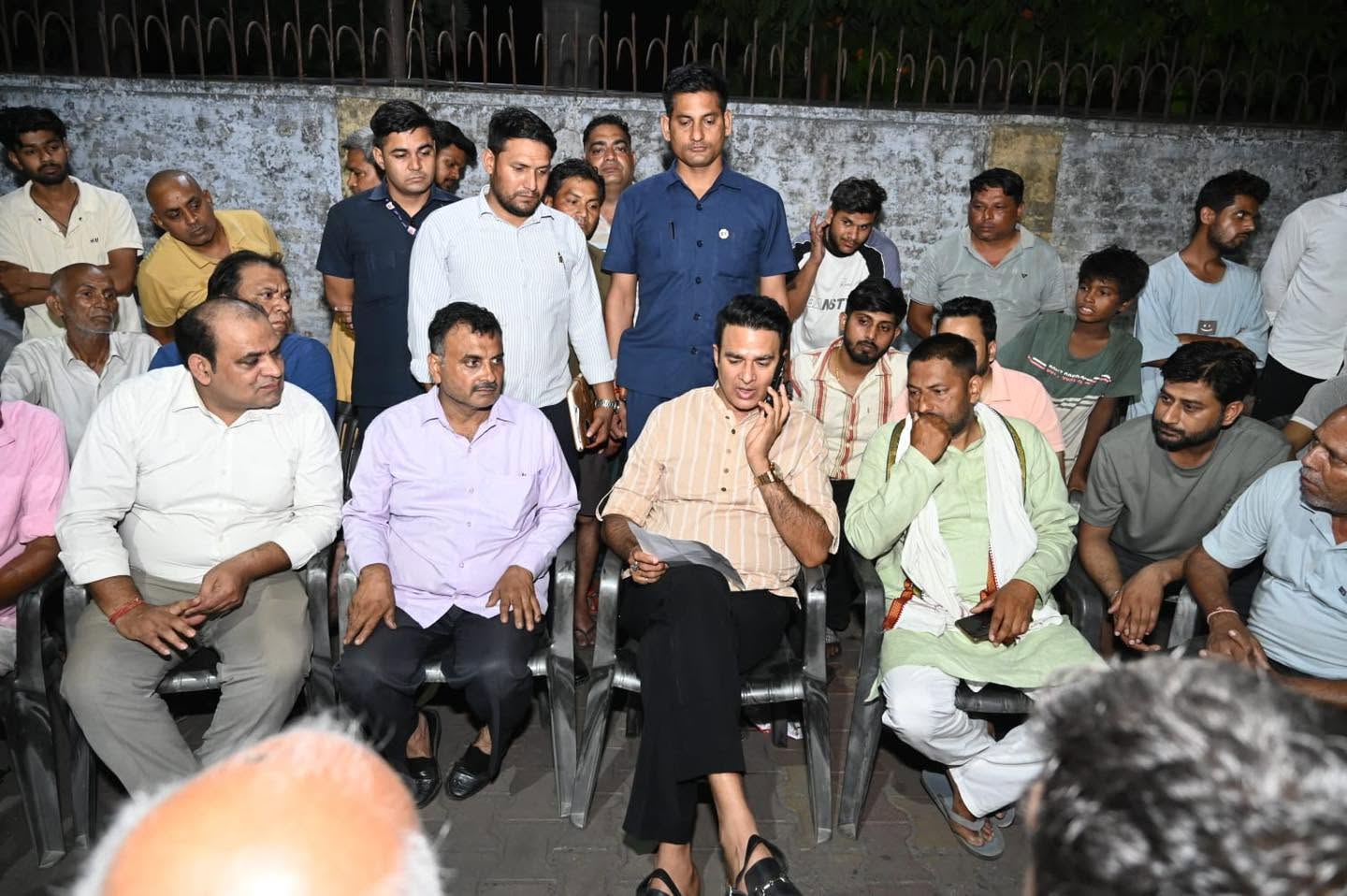 जनसेवा का पल