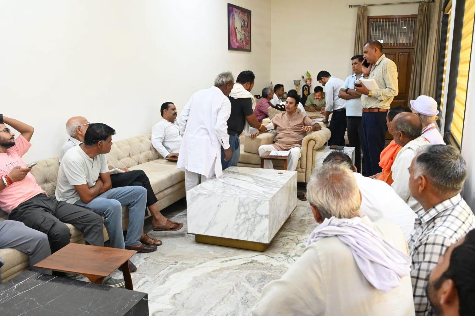 जनसेवा का पल