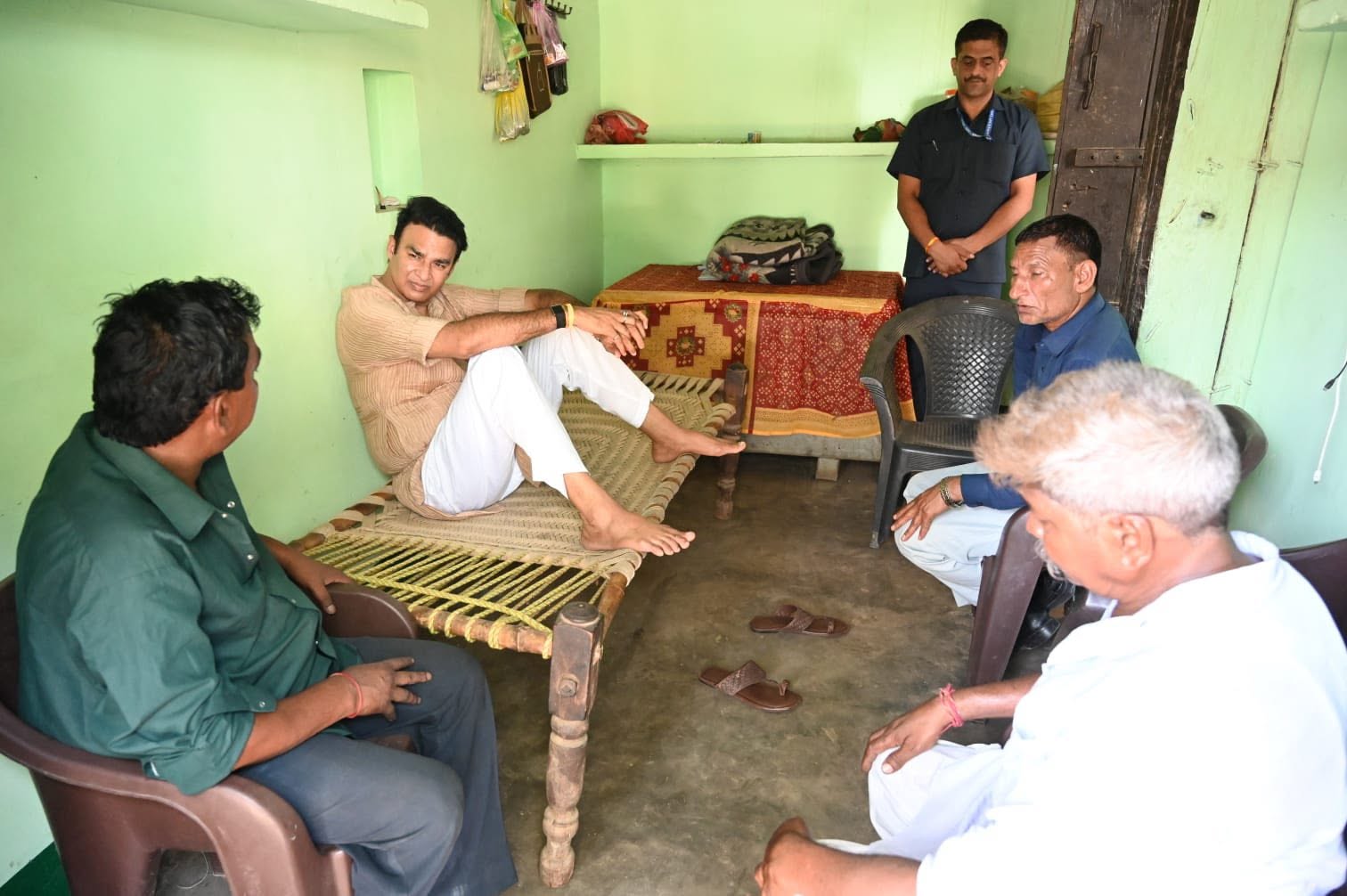 जनसेवा का पल