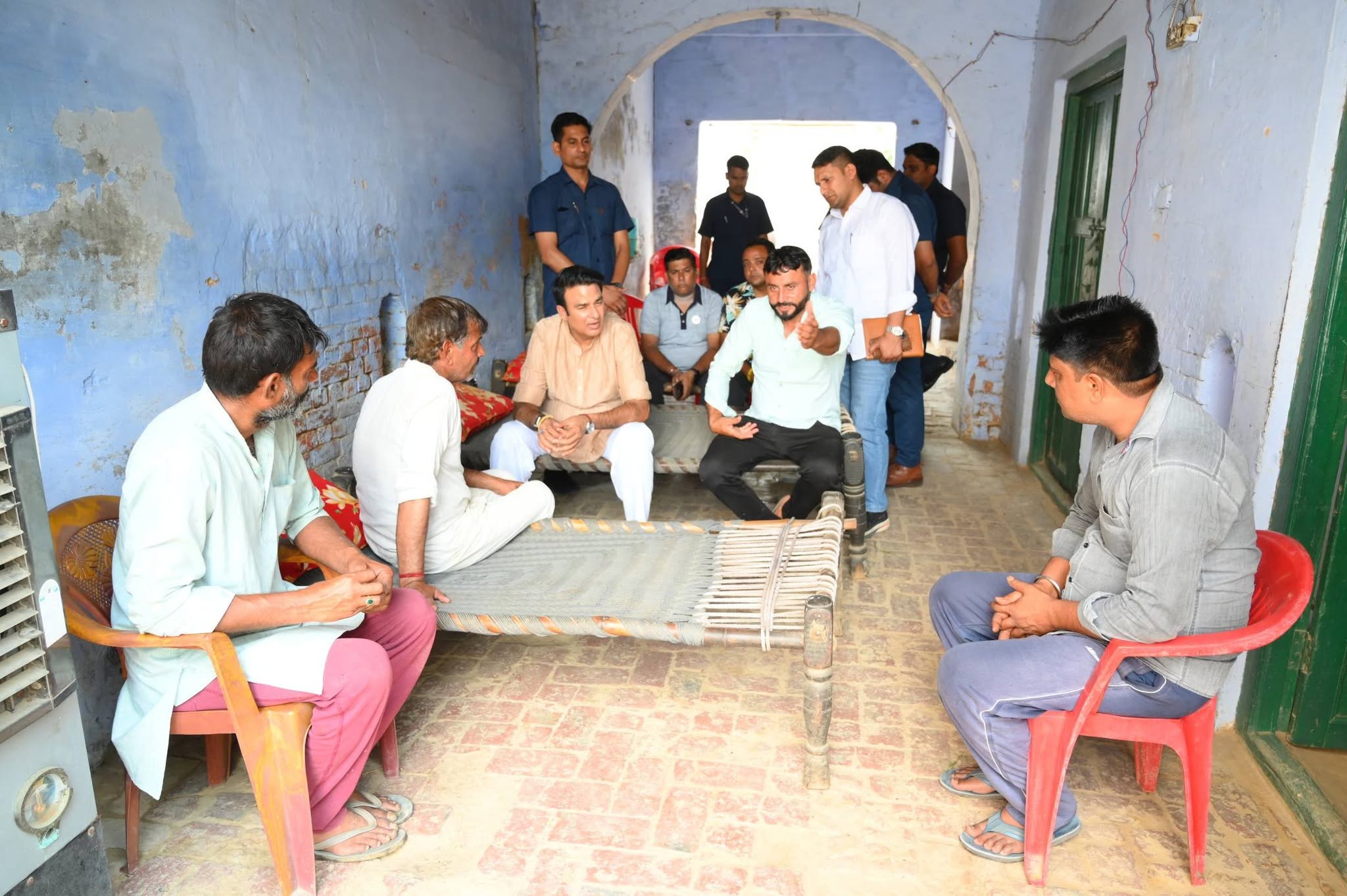 जनसेवा का पल
