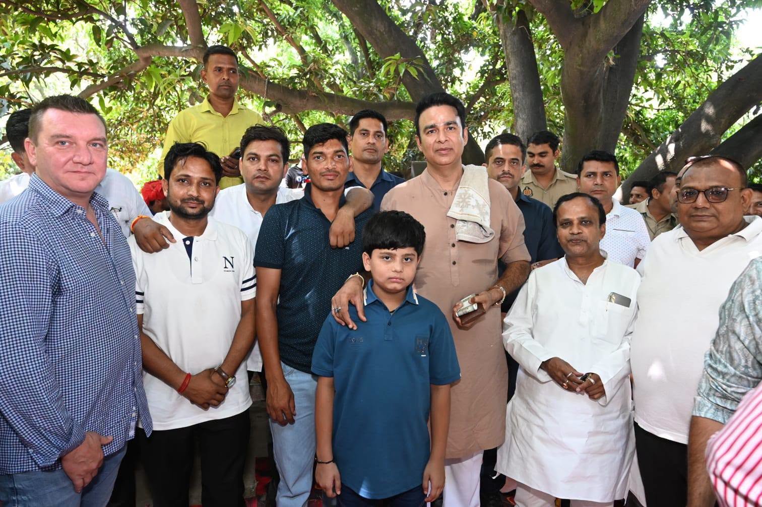 जनसेवा का पल