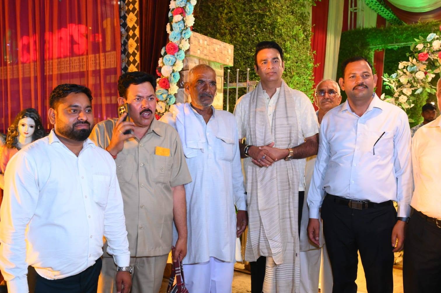 जनसेवा का पल