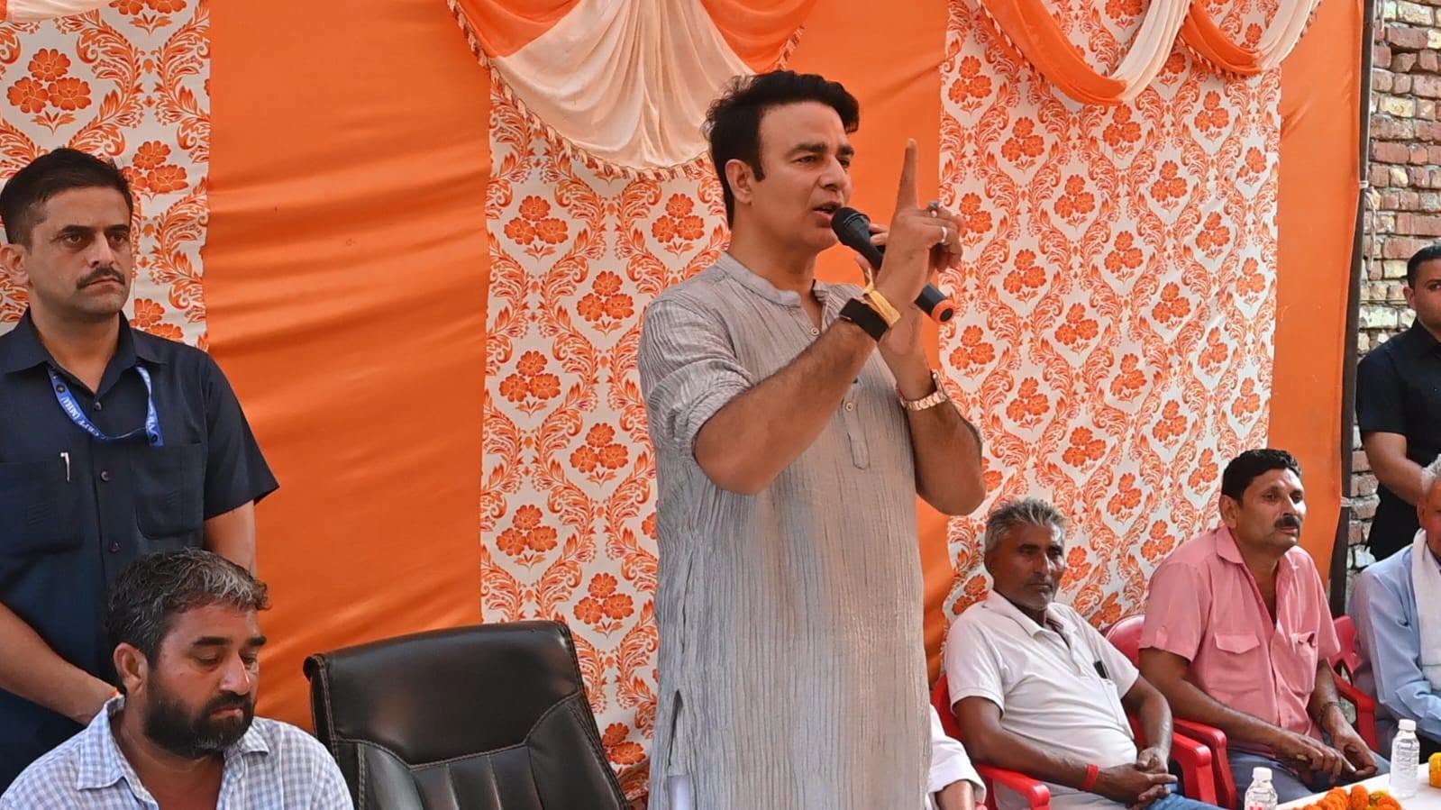 जनसेवा का पल