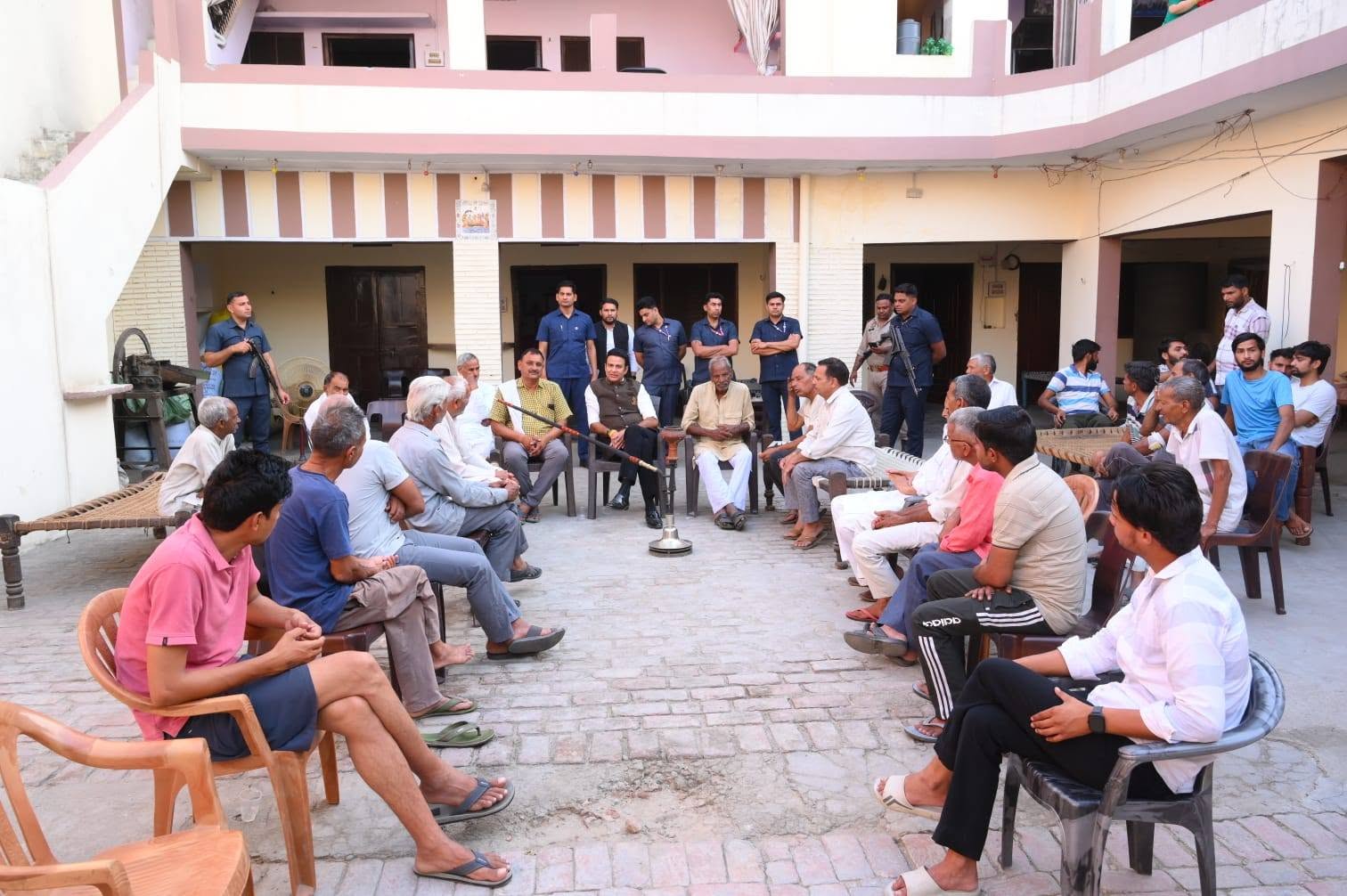 जनसेवा का पल