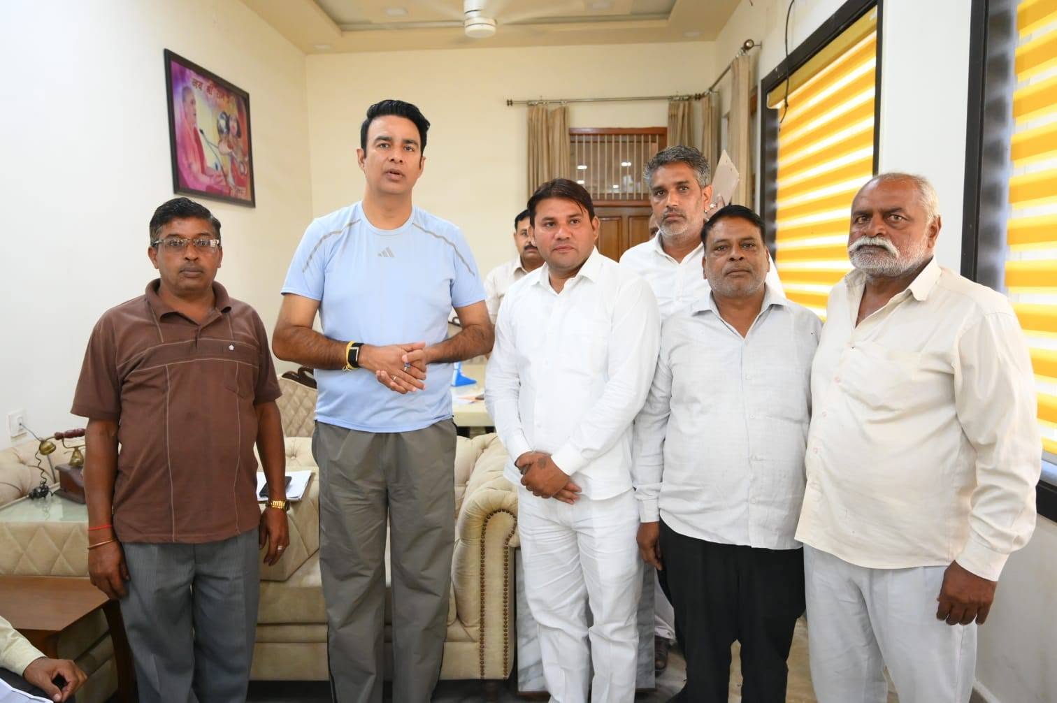 जनसेवा का पल
