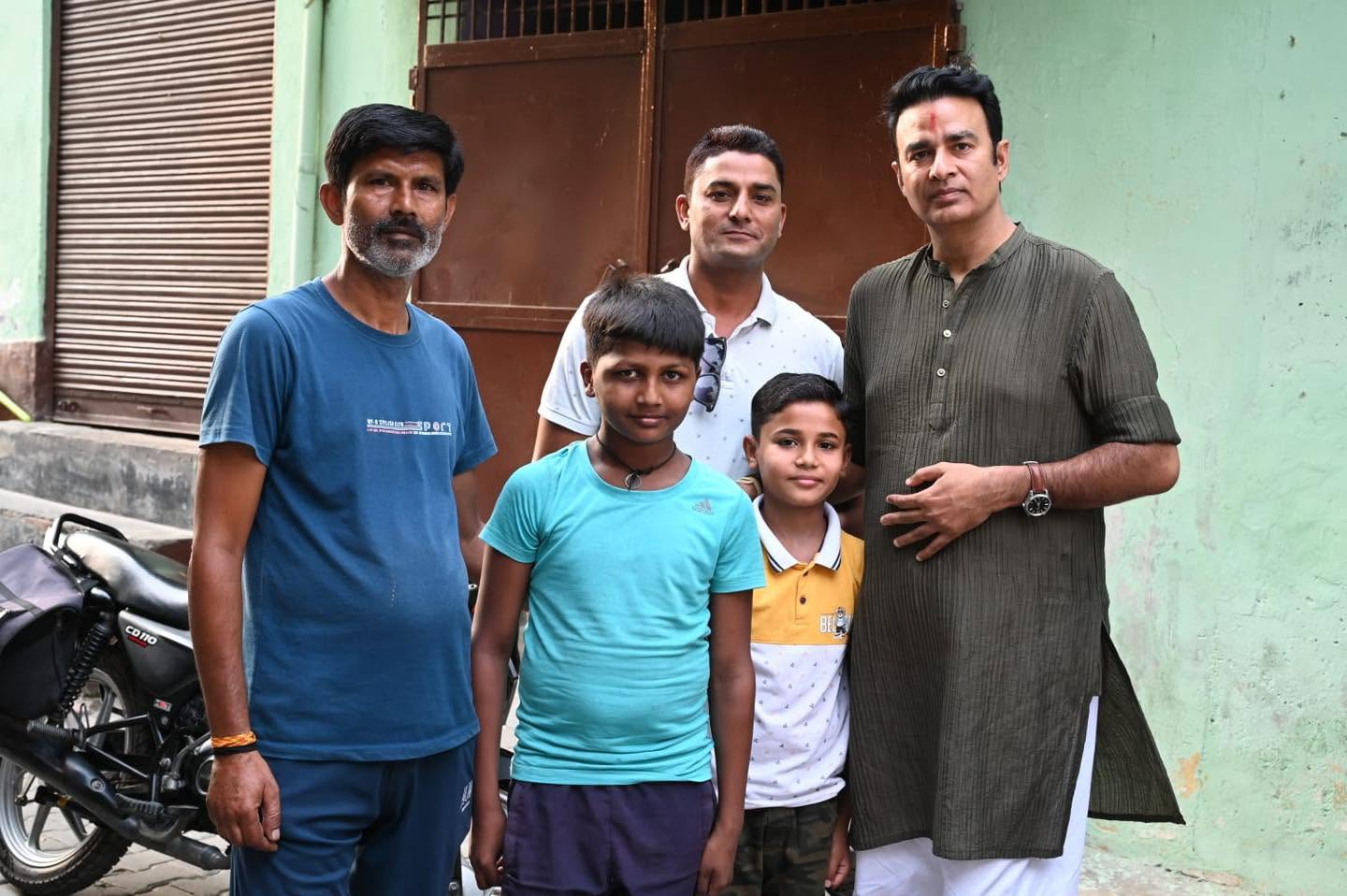 जनसेवा का पल