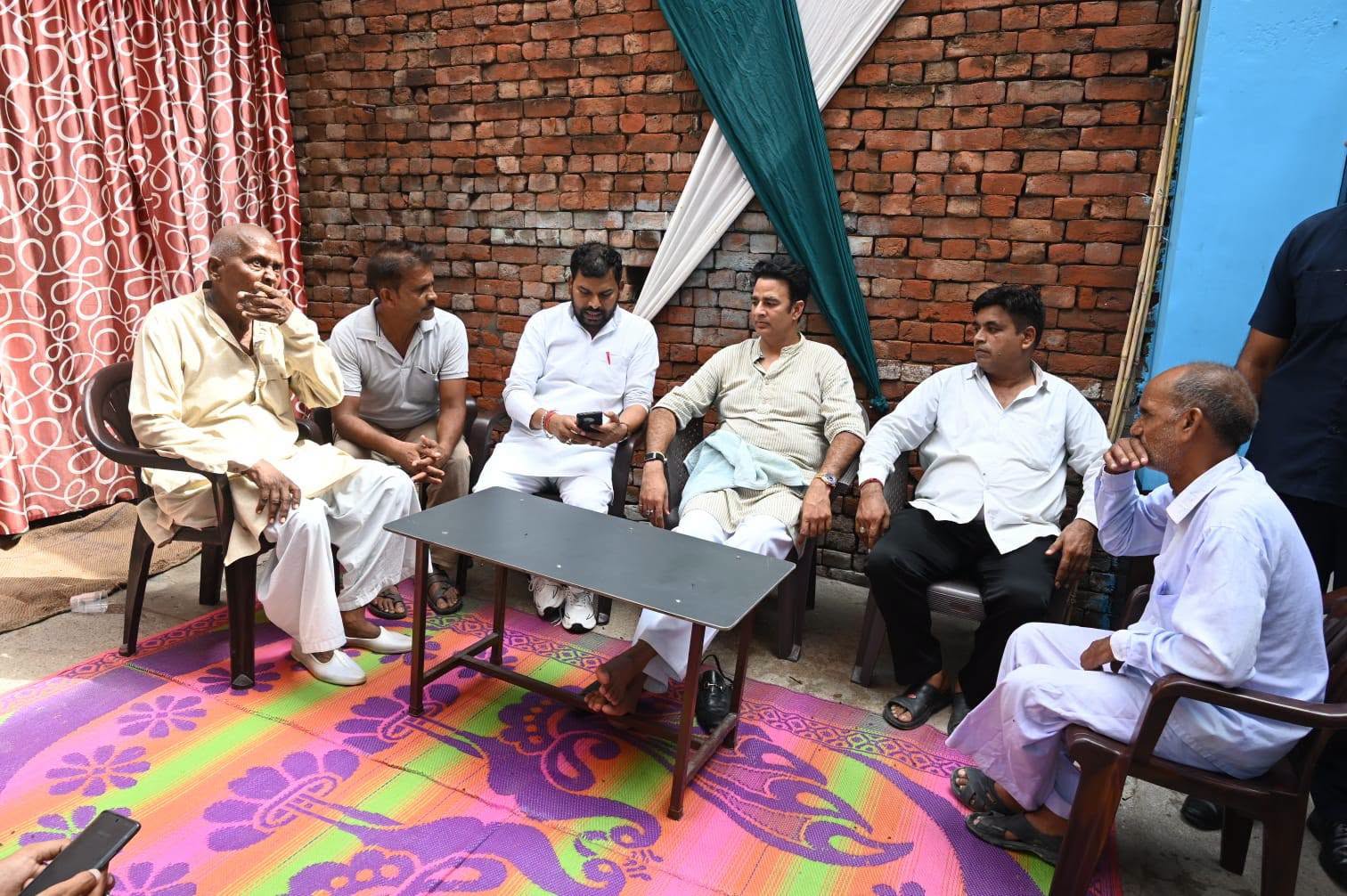 जनसेवा का पल