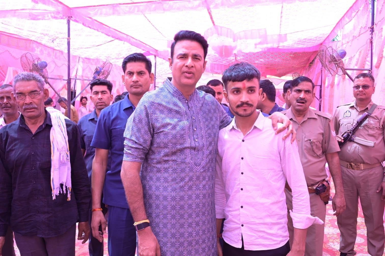 जनसेवा का पल