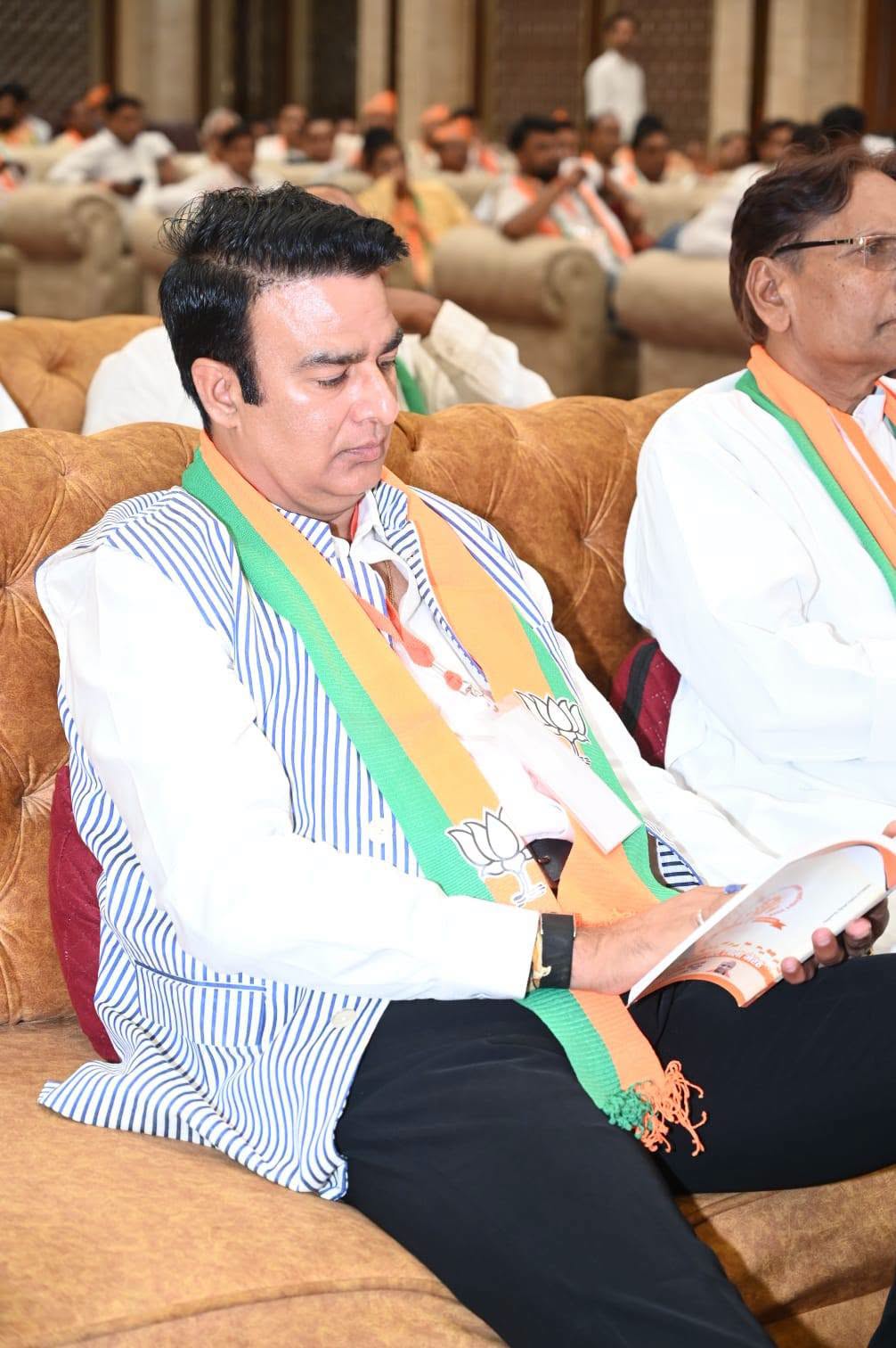 जनसेवा का पल