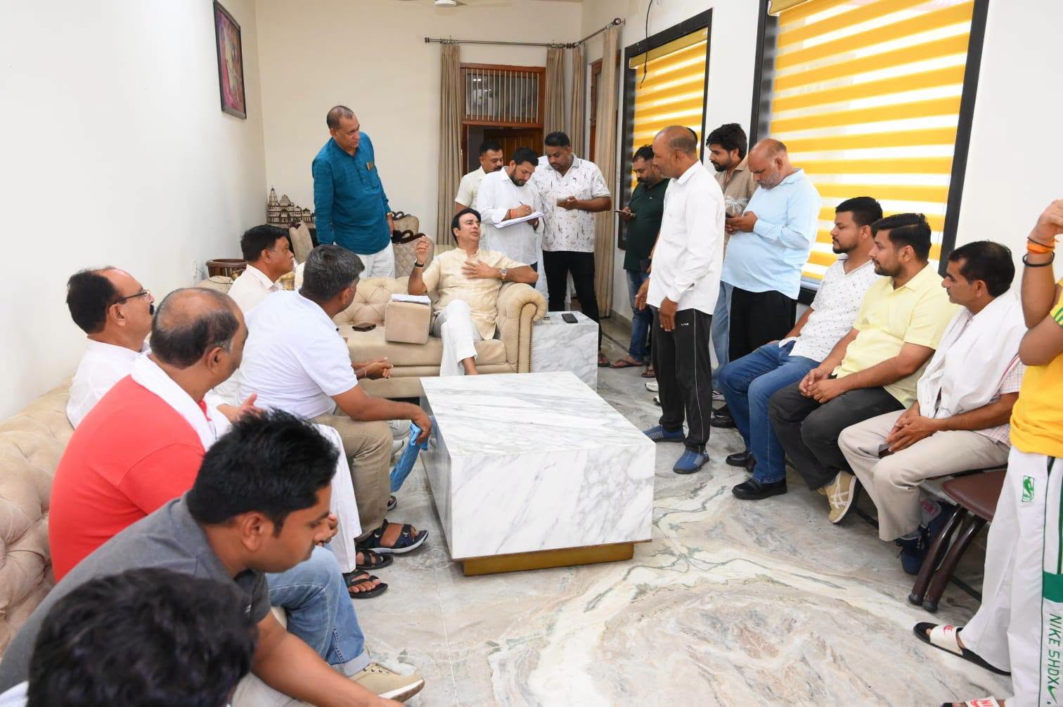जनसेवा का पल