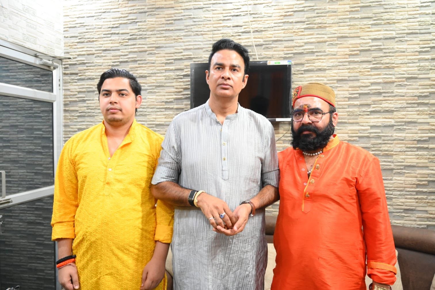 जनसेवा का पल