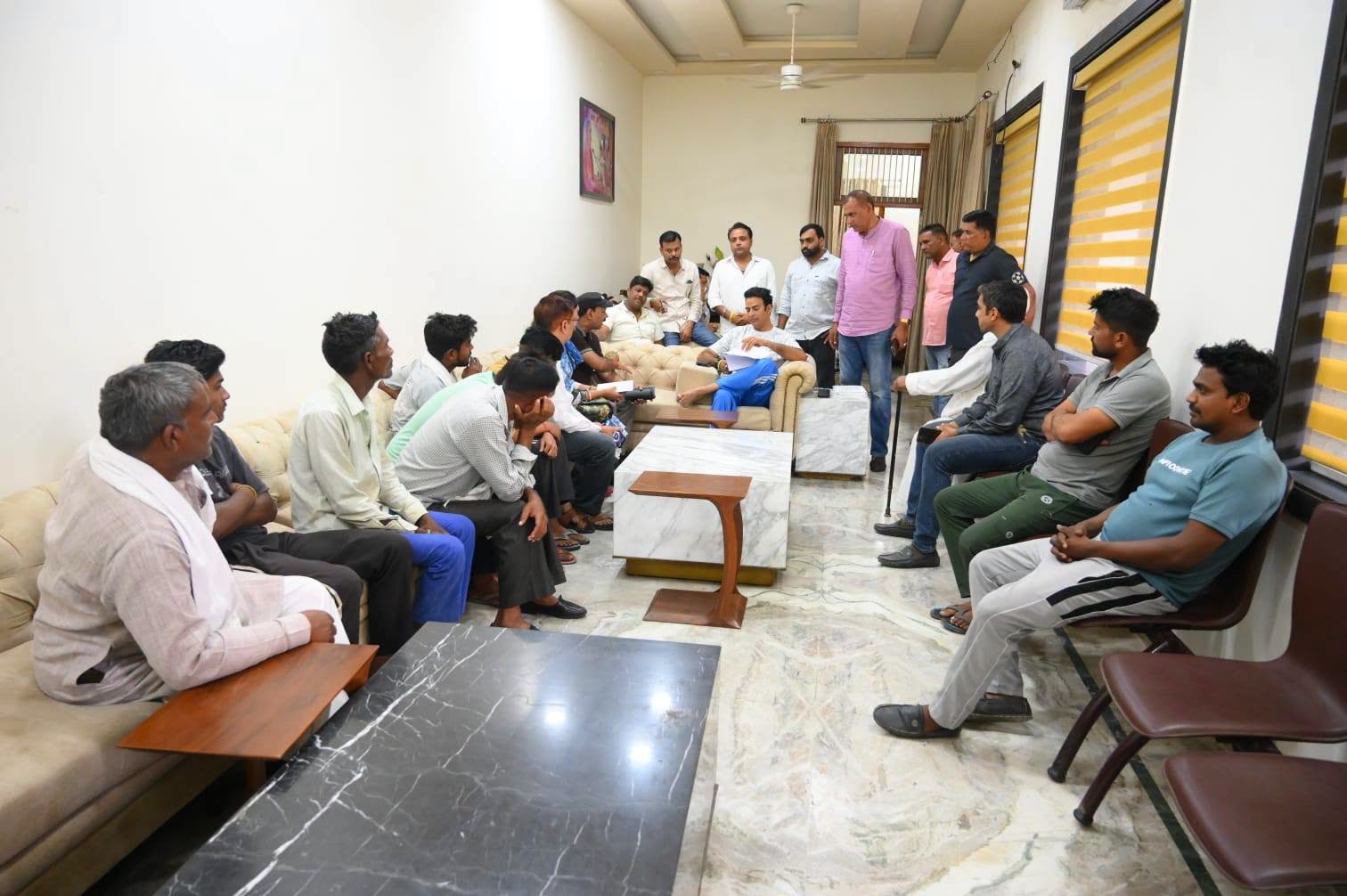 जनसेवा का पल