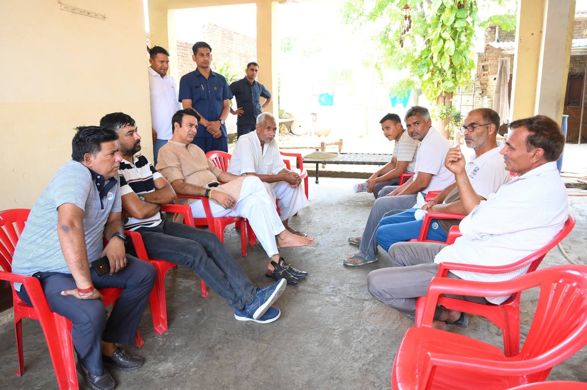 जनसेवा का पल