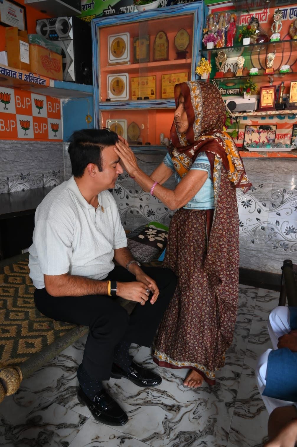 जनसेवा का पल