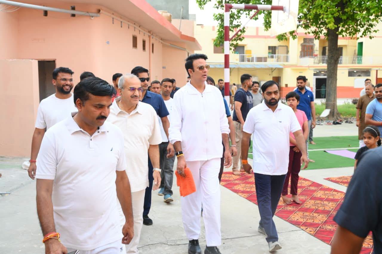 जनसेवा का पल