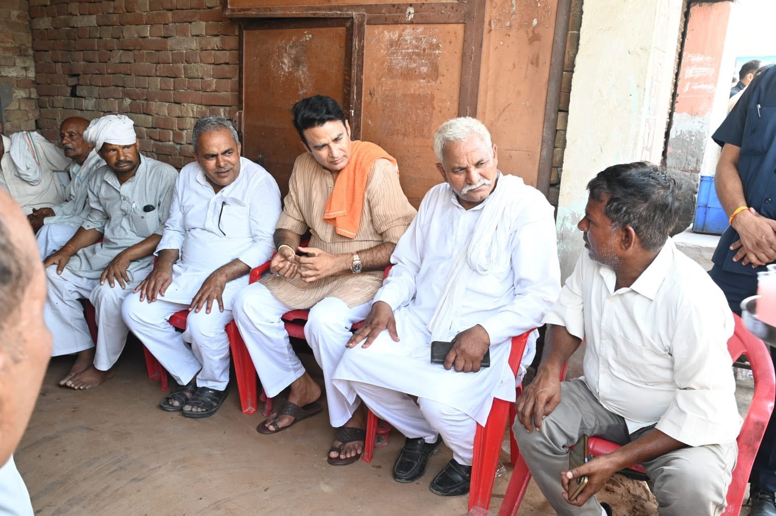 जनसेवा का पल