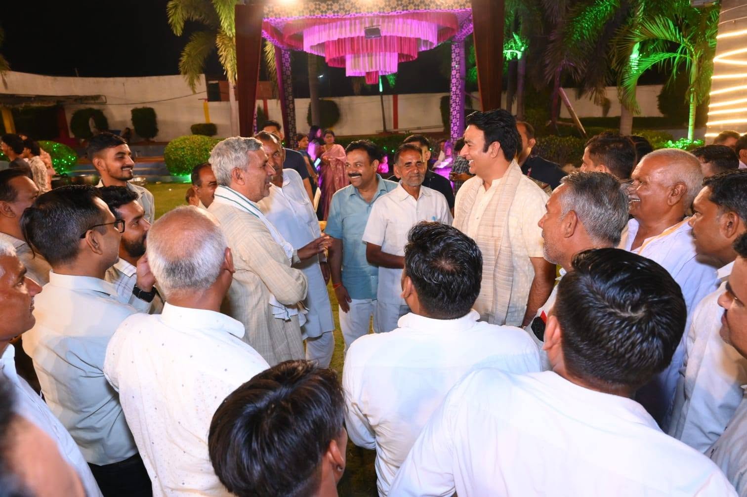 जनसेवा का पल