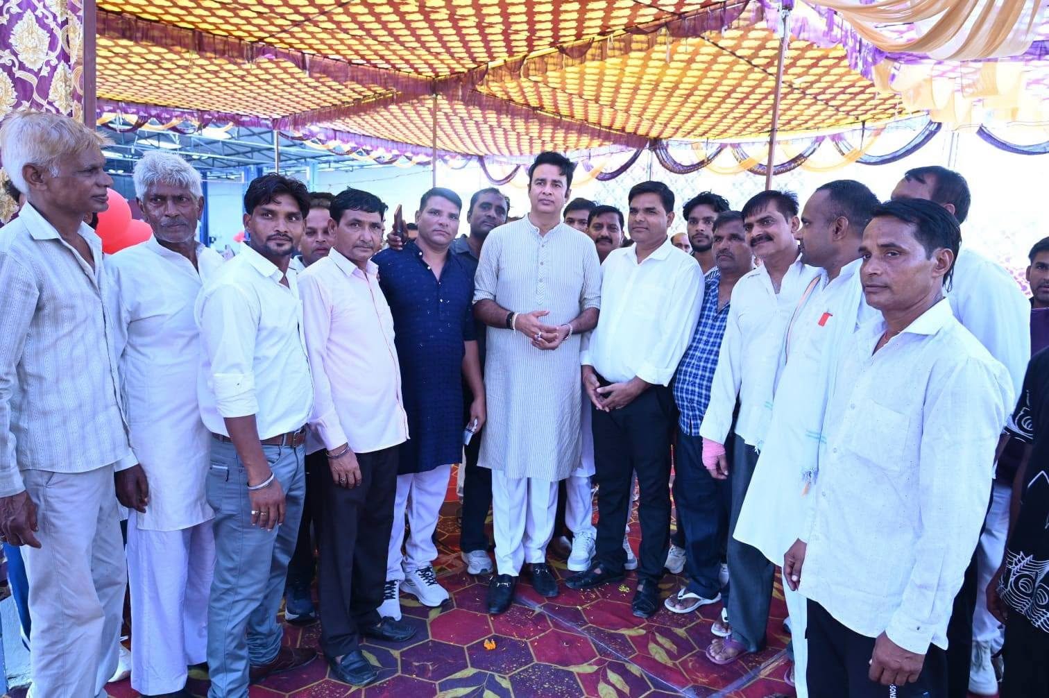 जनसेवा का पल