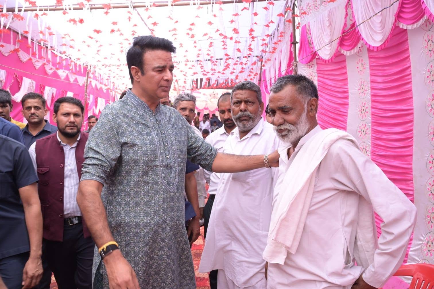 जनसेवा का पल