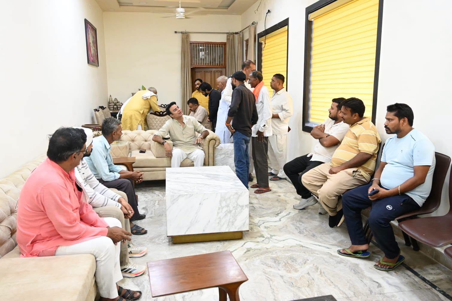 जनसेवा का पल