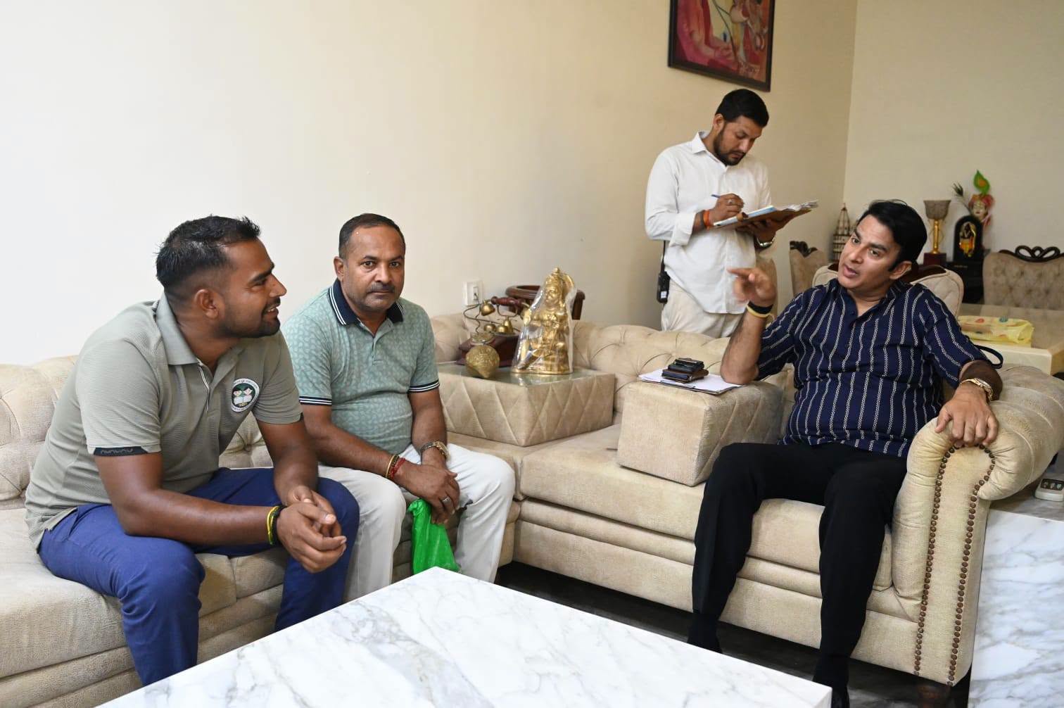 जनसेवा का पल