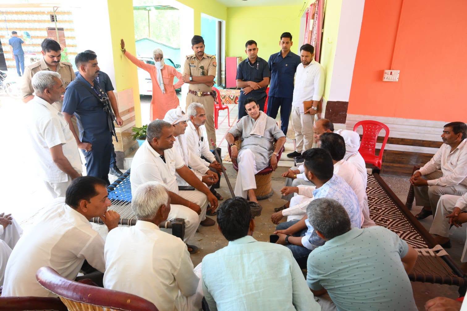 जनसेवा का पल