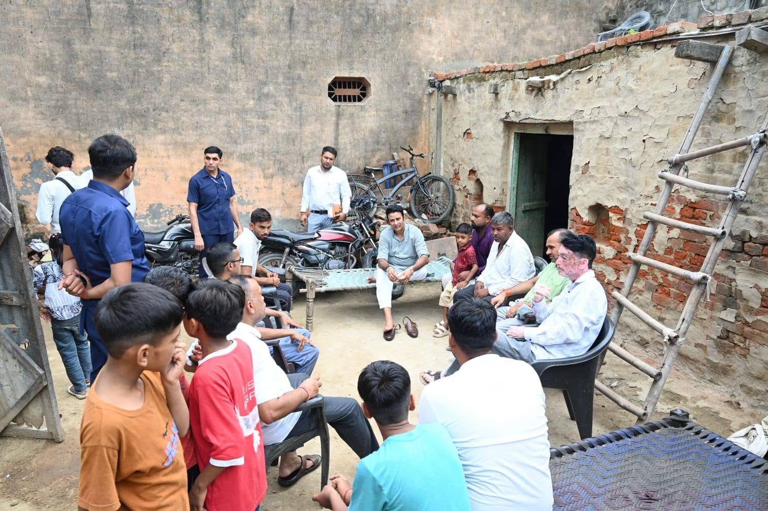 जनसेवा का पल