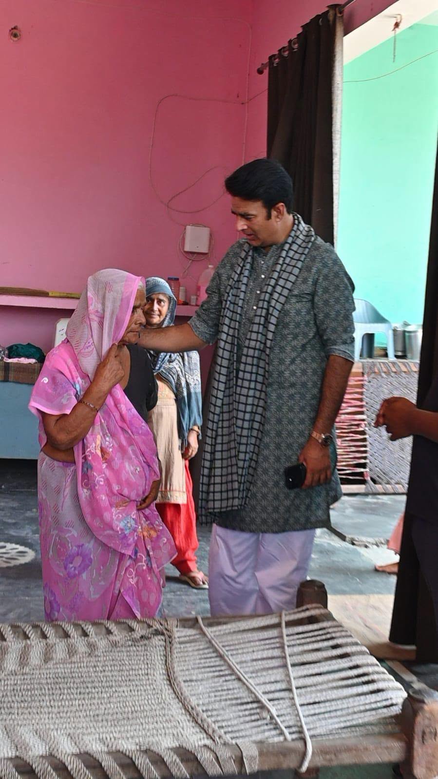 जनसेवा का पल