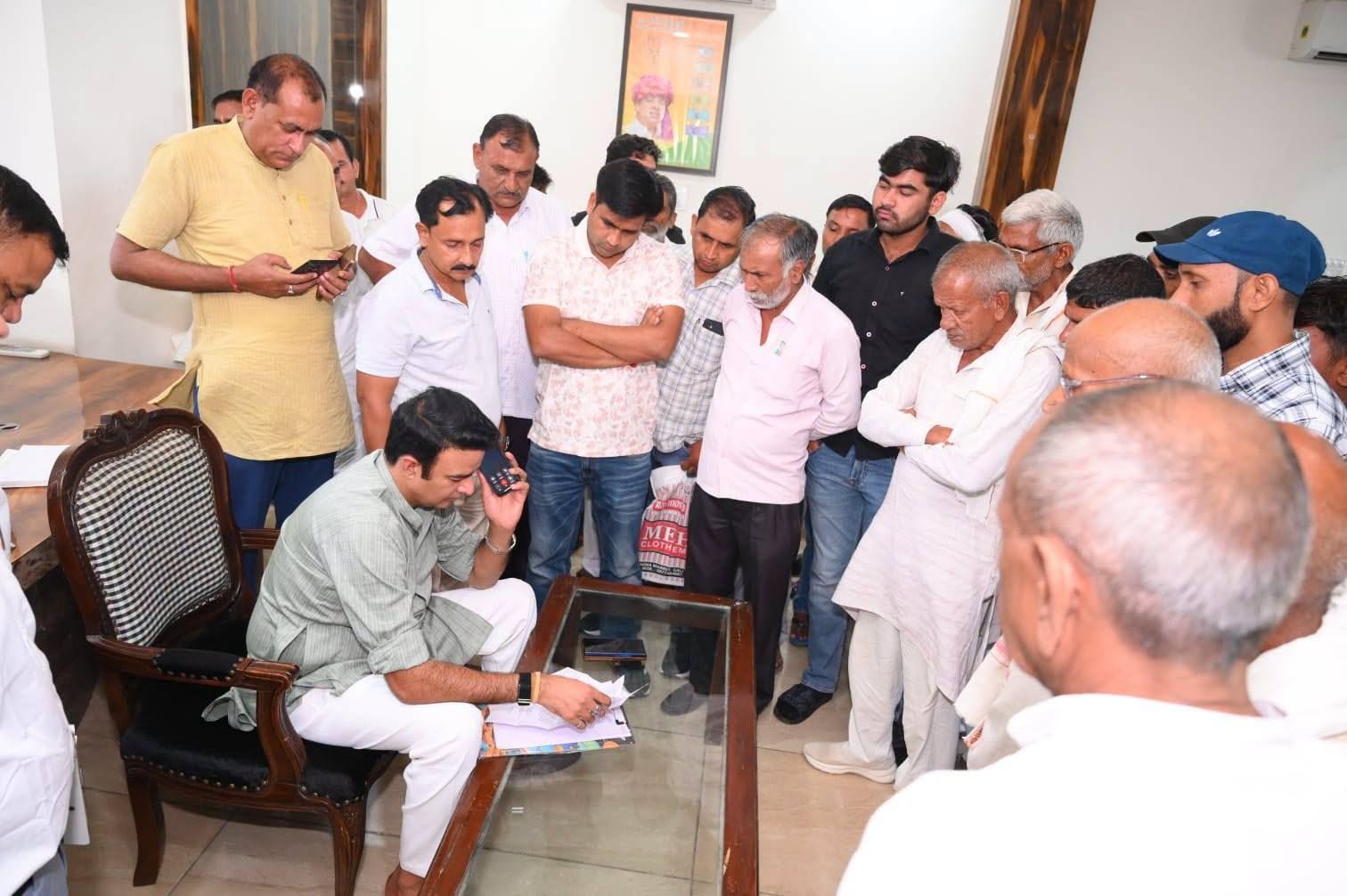 जनसेवा का पल