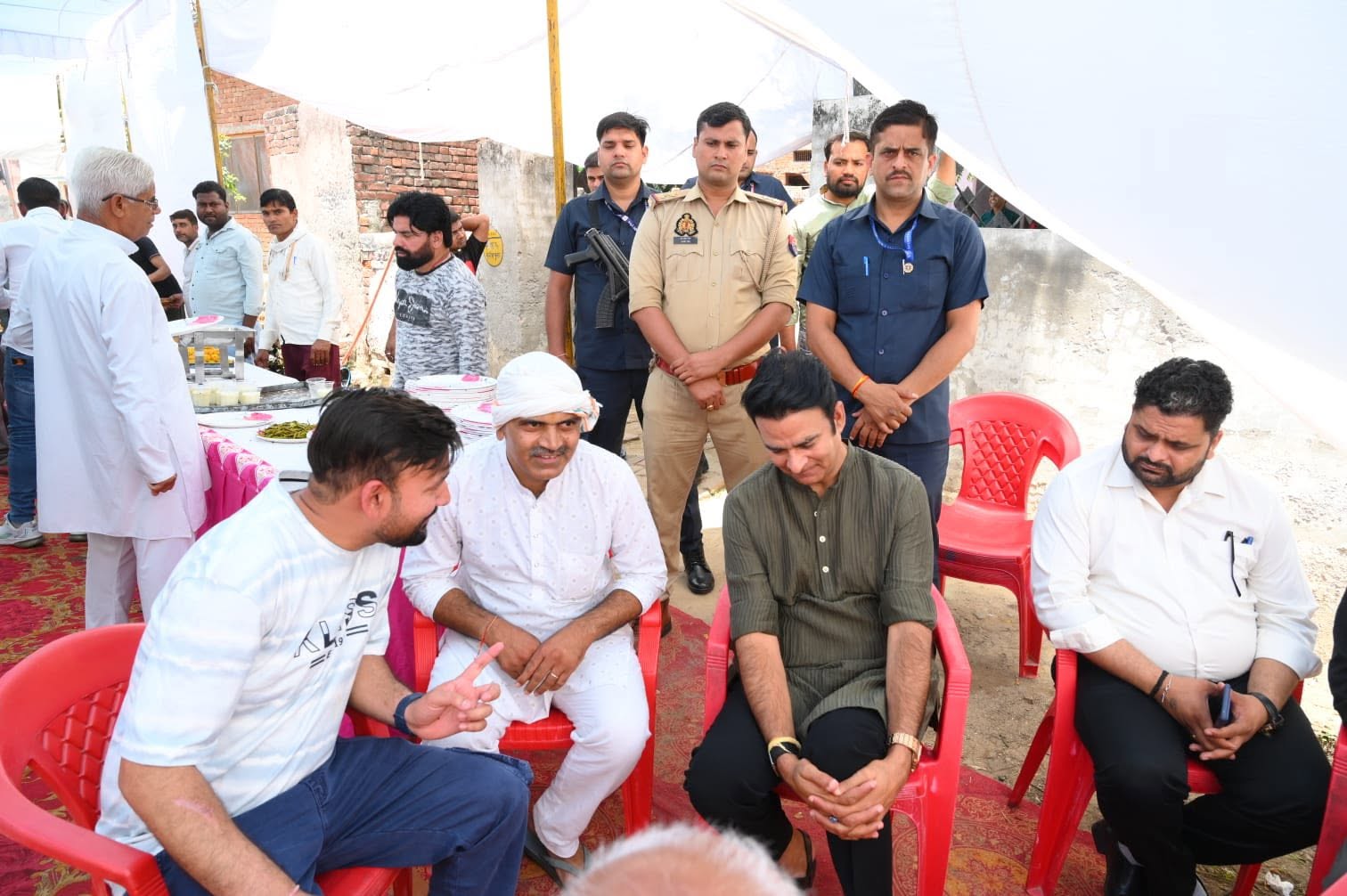 जनसेवा का पल