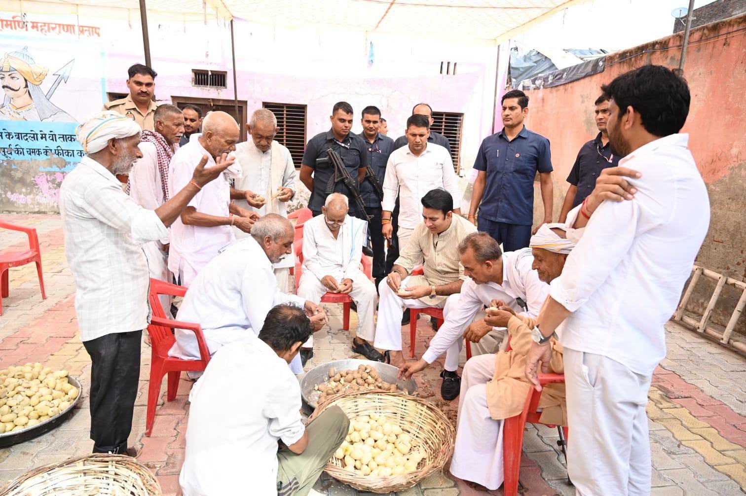 जनसेवा का पल