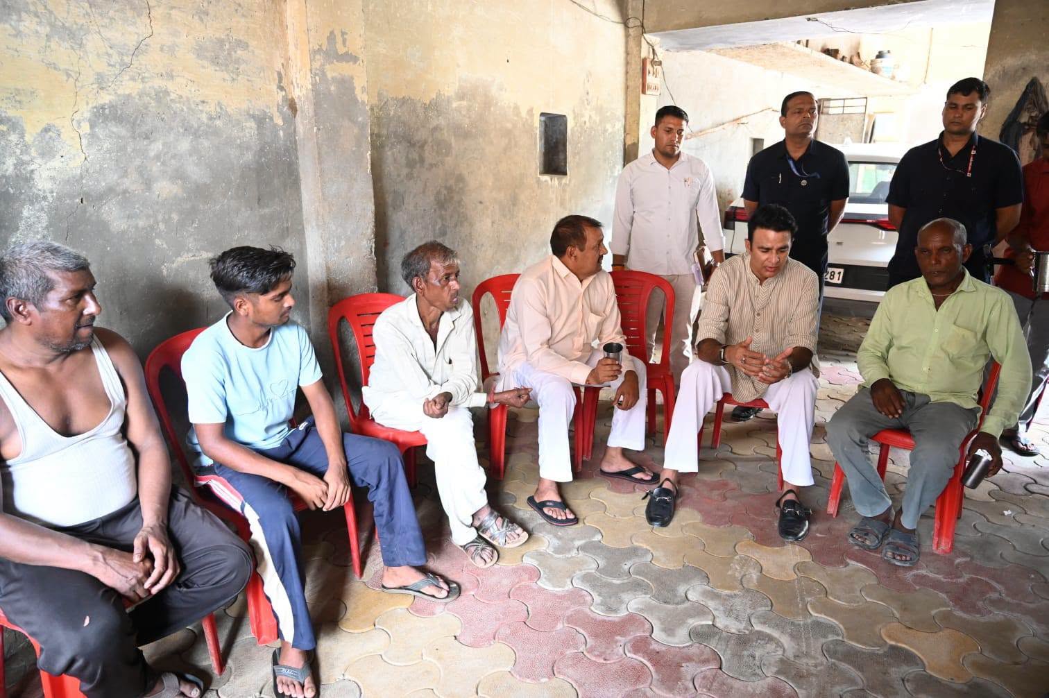जनसेवा का पल