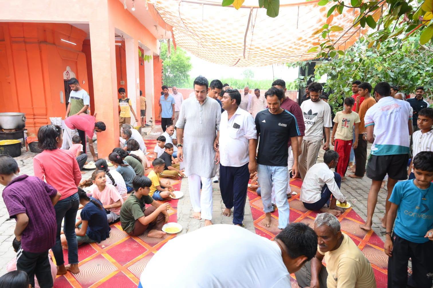 जनसेवा का पल
