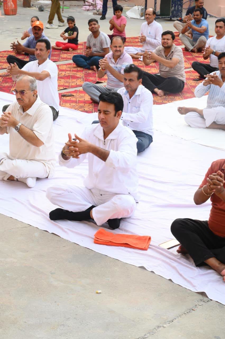 जनसेवा का पल