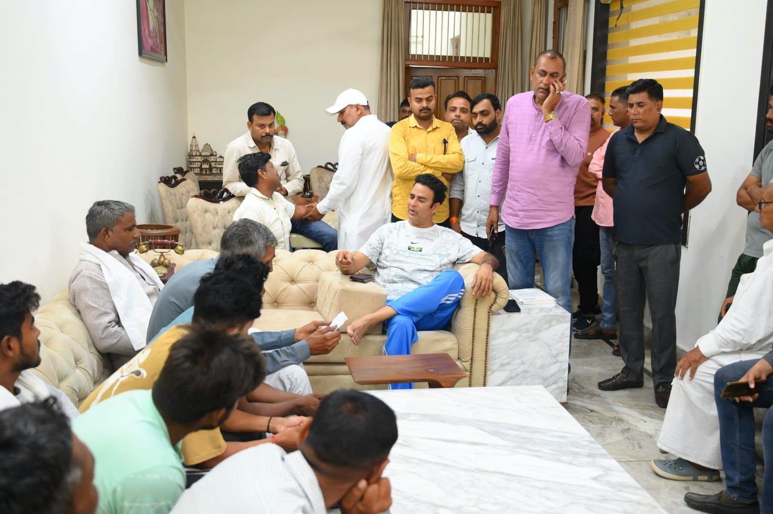 जनसेवा का पल