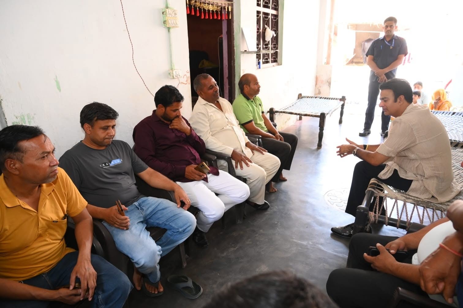 जनसेवा का पल