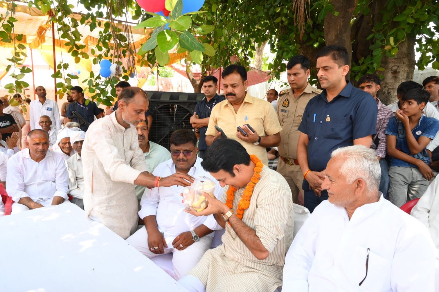 जनसेवा का पल