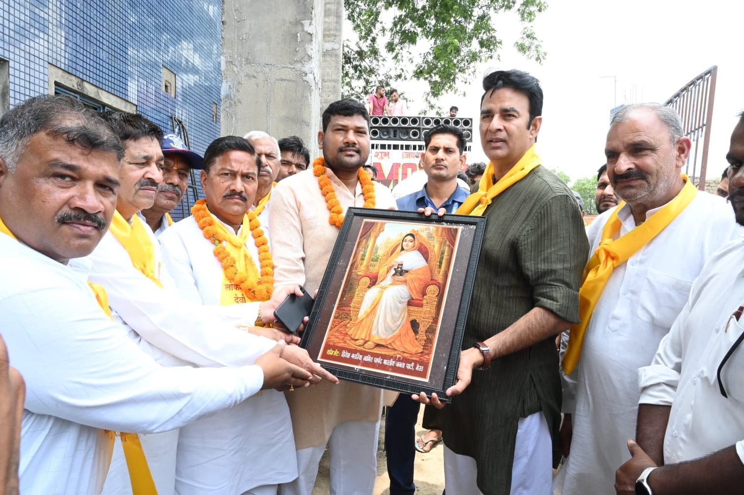 जनसेवा का पल