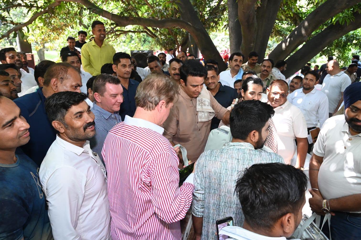 जनसेवा का पल