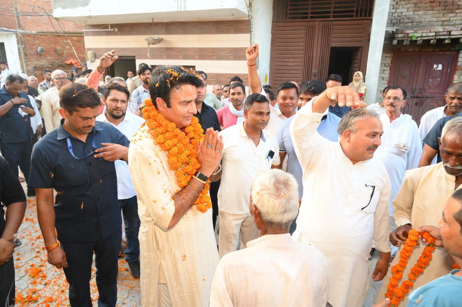 जनसेवा का पल