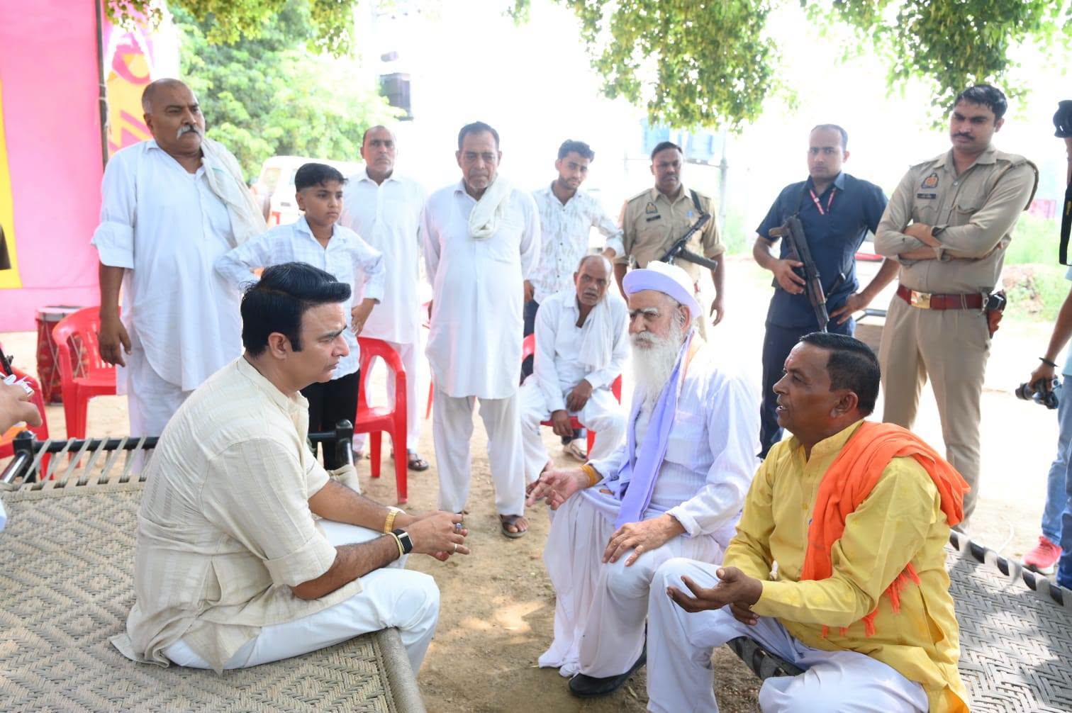 जनसेवा का पल