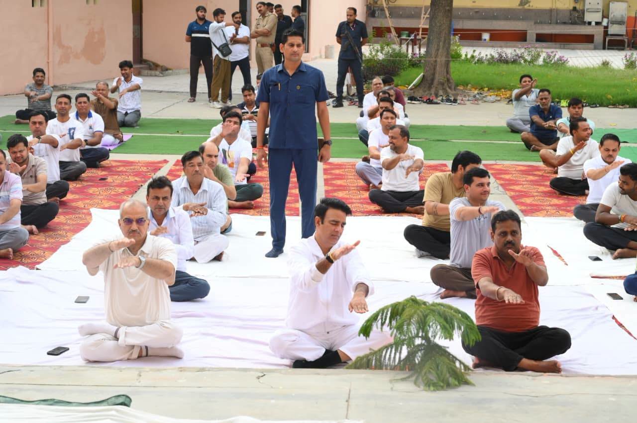 जनसेवा का पल