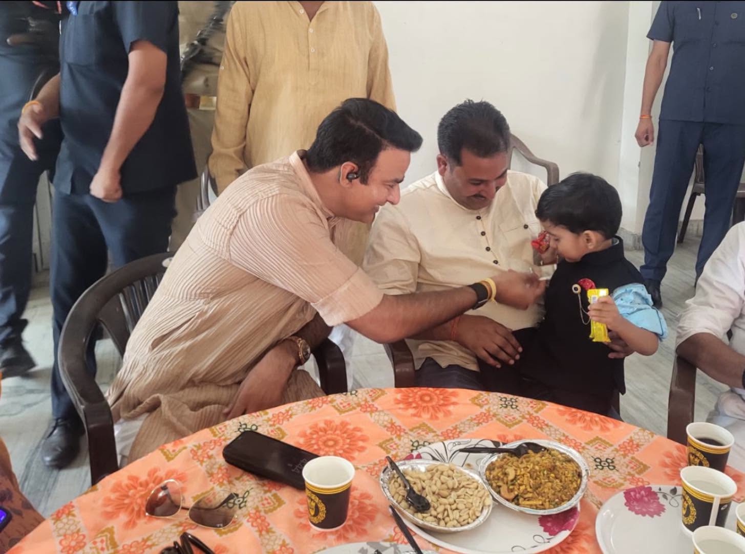 जनसेवा का पल