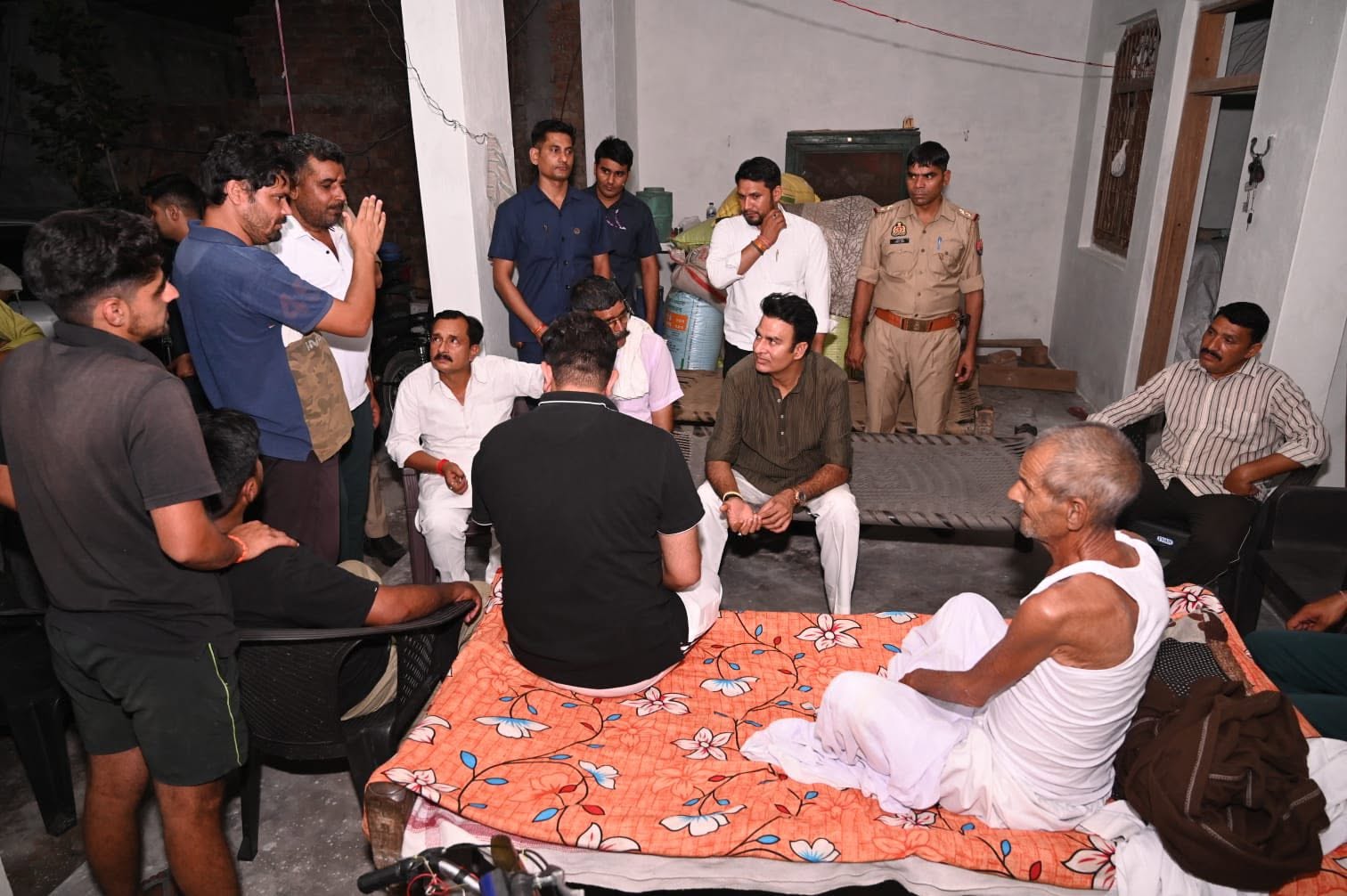 जनसेवा का पल