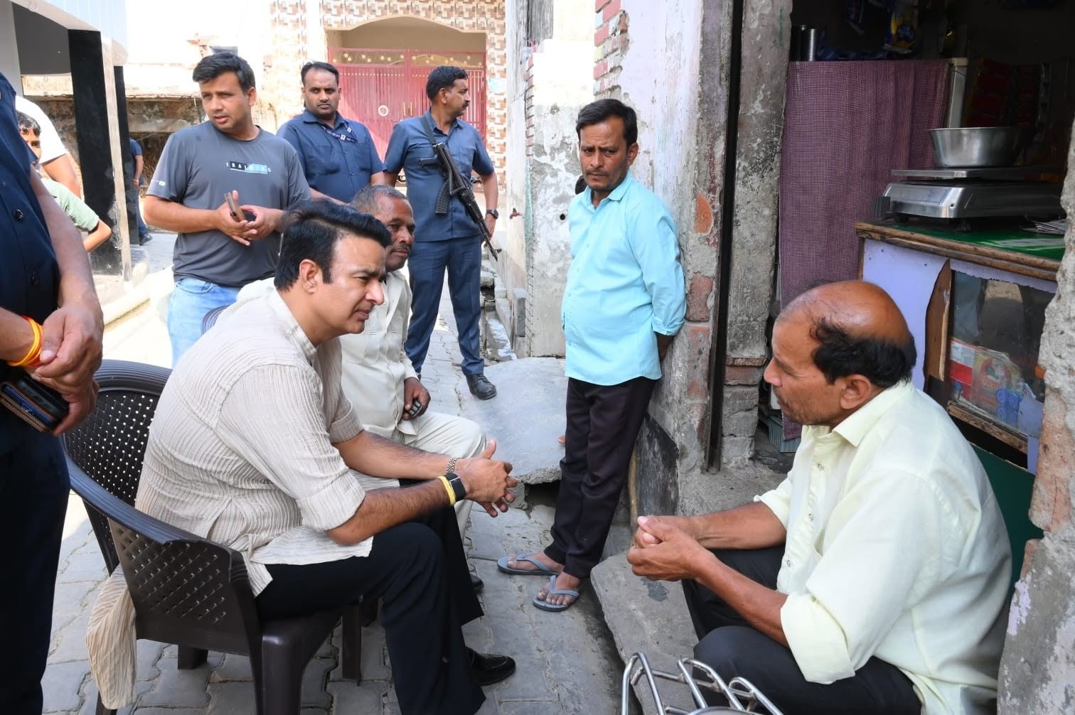 जनसेवा का पल